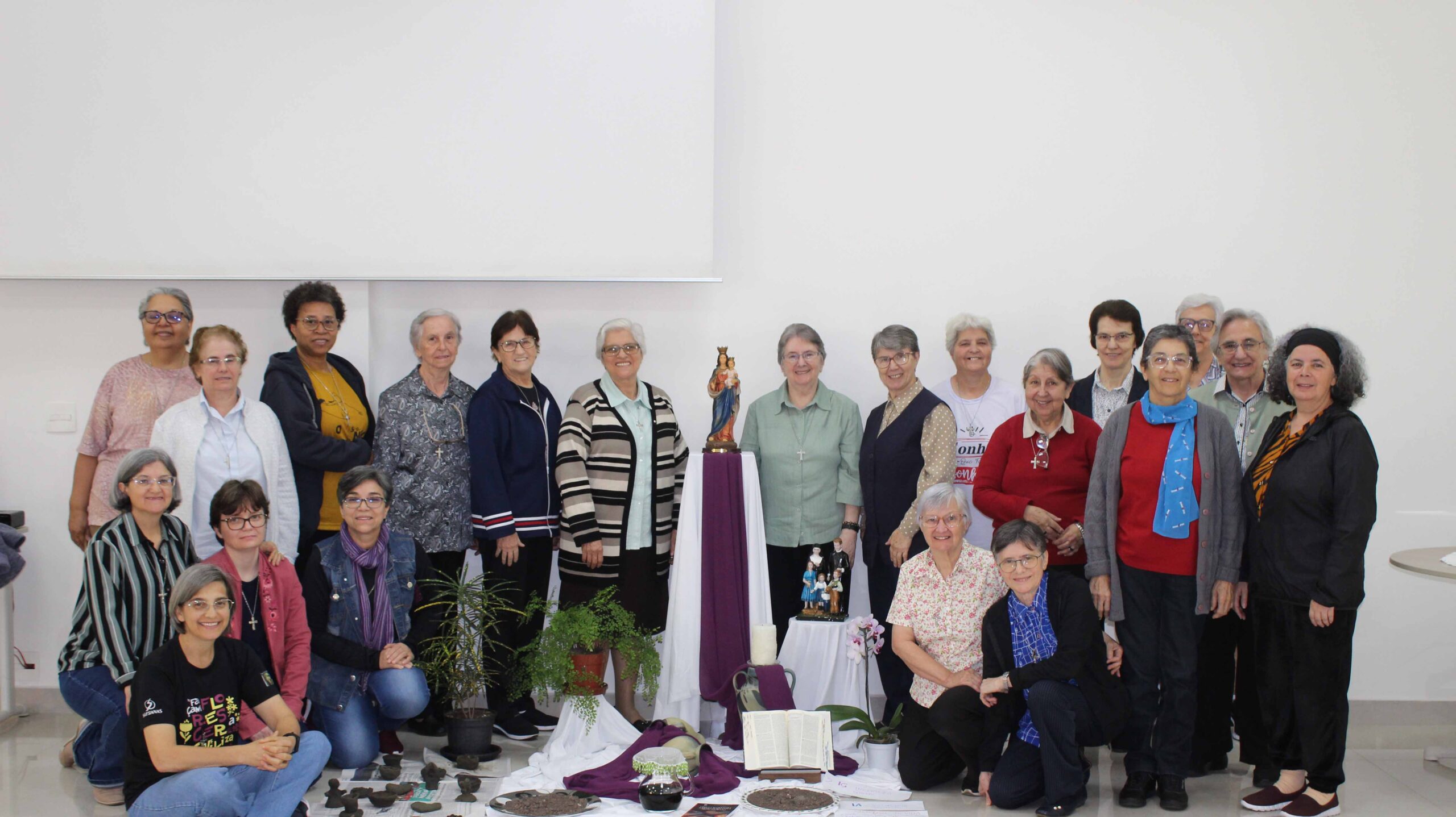 Animadoras de Comunidade se reúnem para estudar e aprofundar as Orientações para a Etapa Formativa do Juniorato