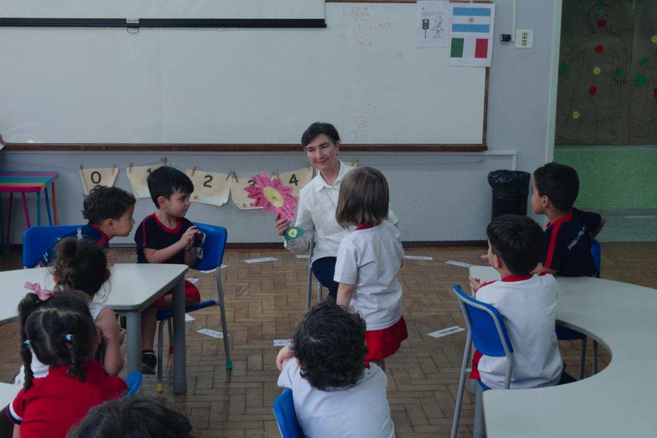 Instituto Coração de Jesus recebe a visita de Irmã Paola Battagliola
