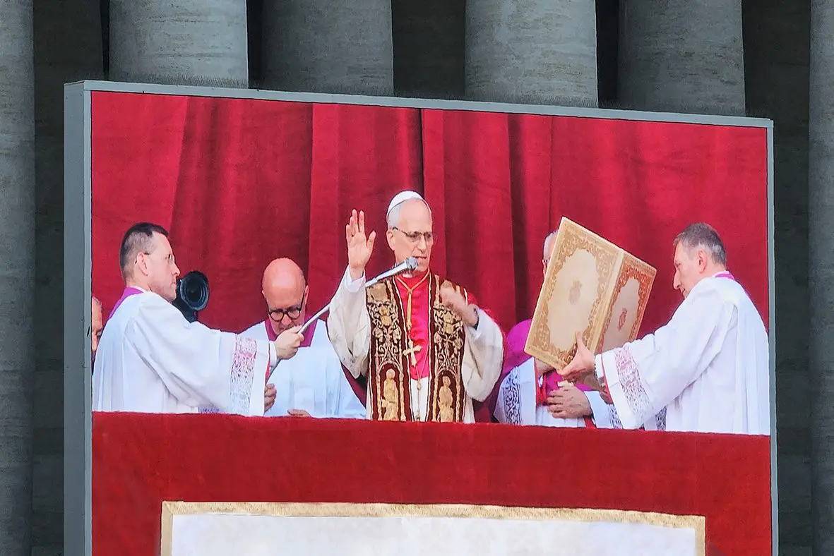 A Saudação de Madre Chiara Cazzuola ao Papa Leão XIV