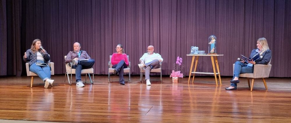 Instituto Madre Mazzarello promove Mesa Redonda “Entre Likes e Riscos – O que os pais precisam saber sobre o mundo digital dos filhos”