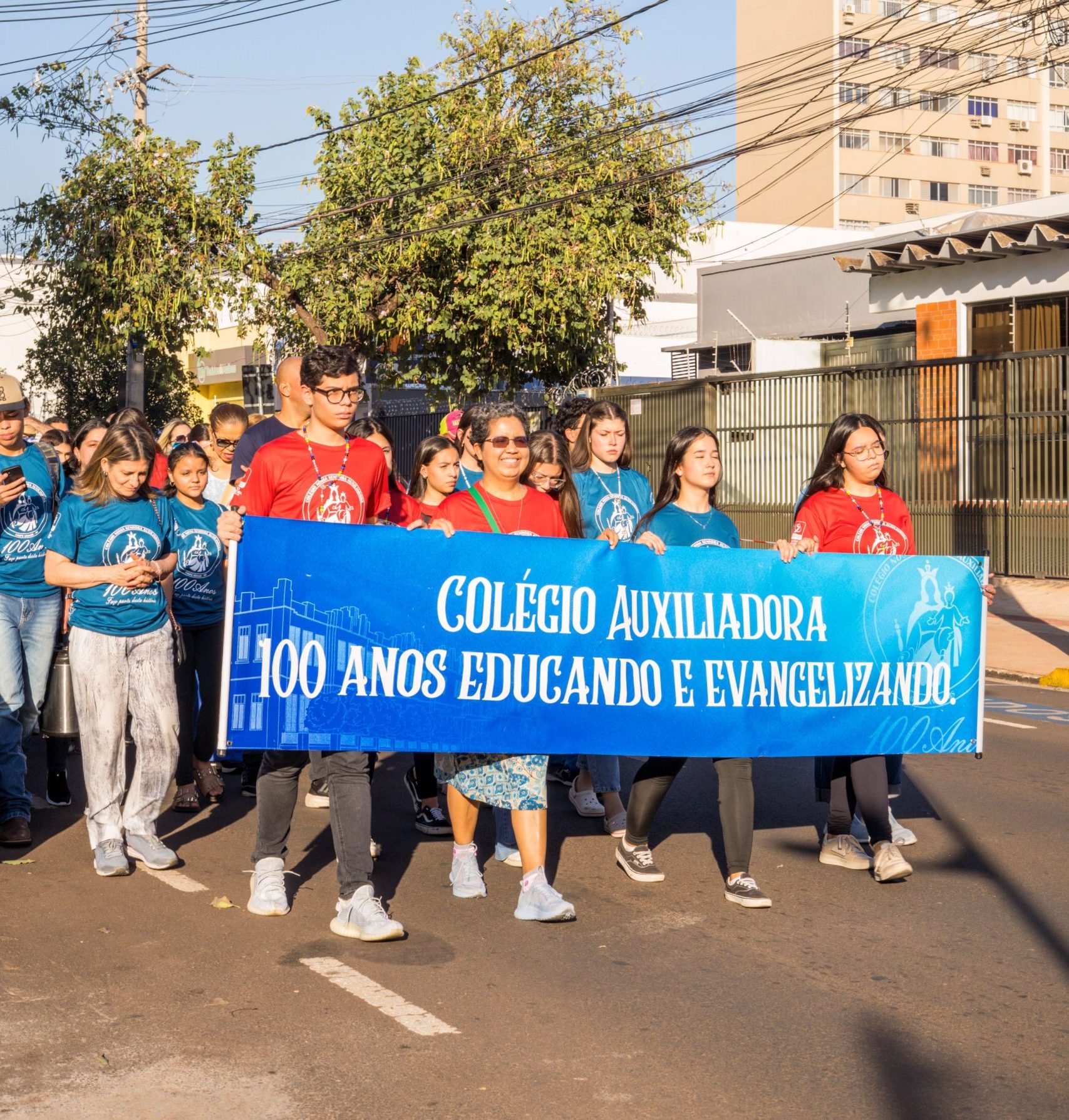 Colégio Auxiliadora de Campo Grande lança série documental com histórias de ex-alunos