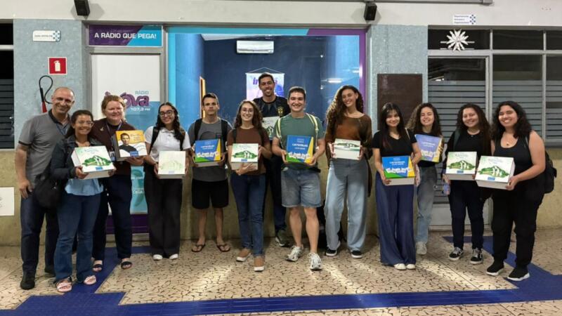 Parcerias que transformam! Rádio Inova e Editora Edebê