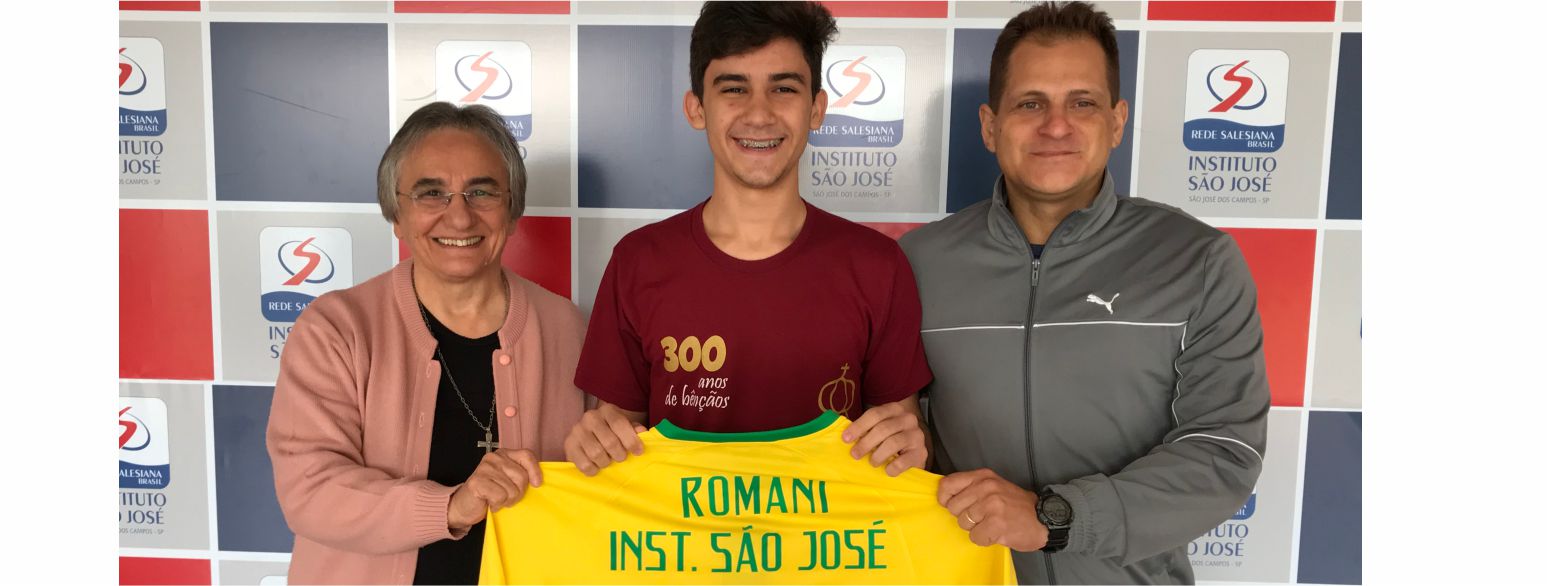 Aluno do ISJ vence o concurso “Craque na Gringa” promovido pela 3ª Copa Jovem Pan de Futsal Escolar