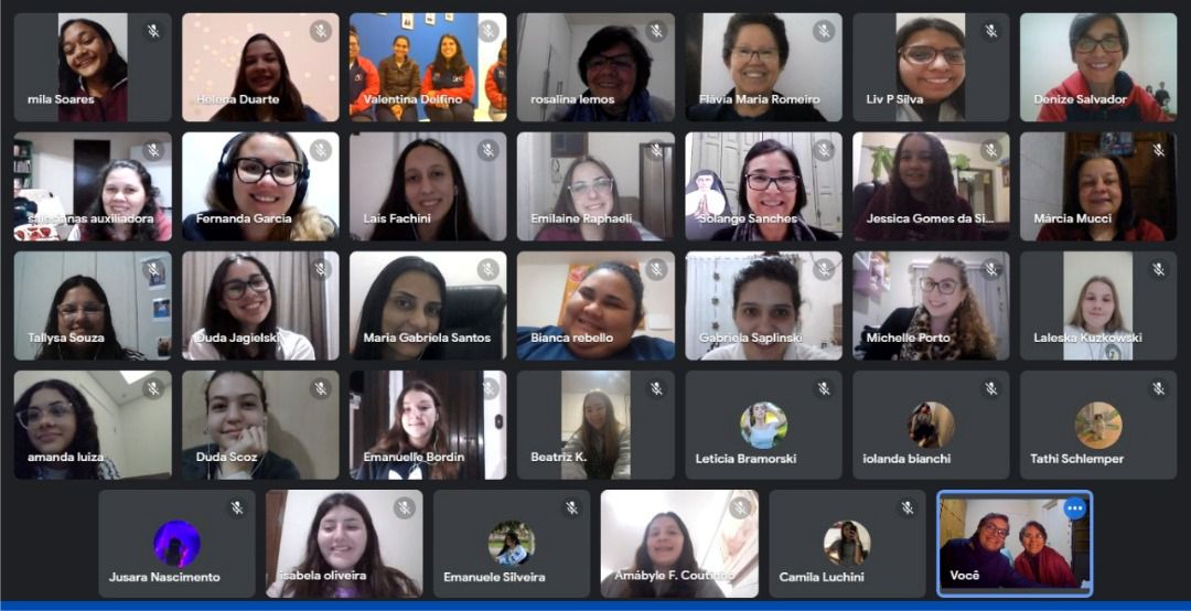 Jovens participam da Animação Missionária Juvenil