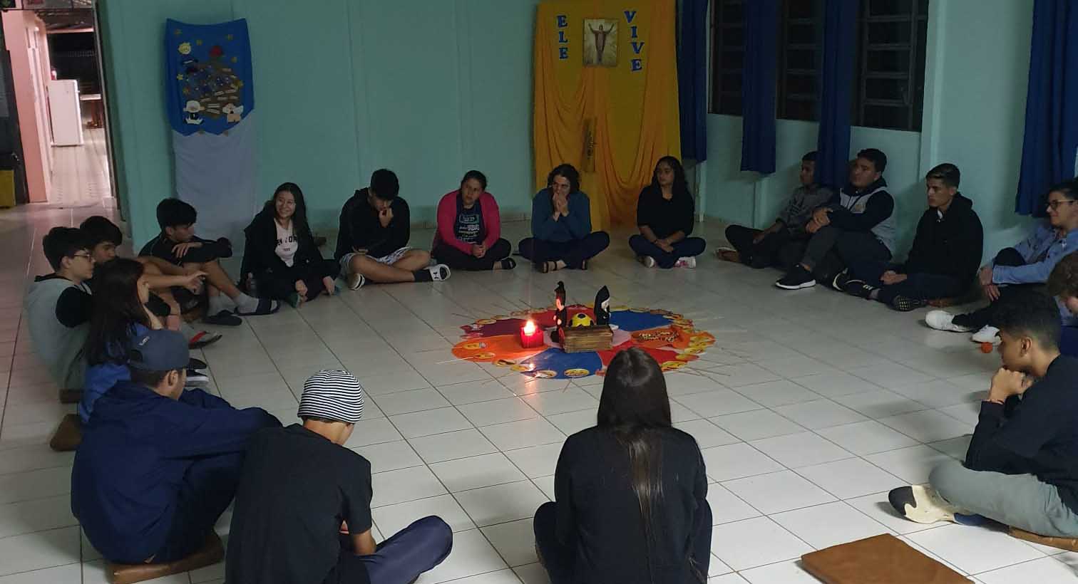 Instituto de Ação Social João Paulo II promove Páscoa Juvenil