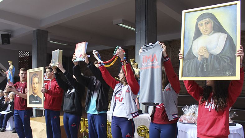Missa ao ar livre, visitação a Santuário e homenagem marcam as comemorações pelos 150 anos do Instituto das FMA