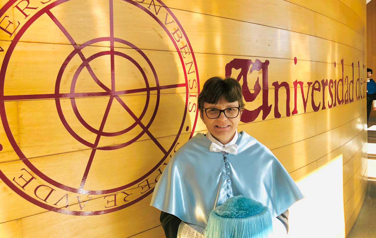 Filha de Maria Auxiliadora participa de cerimônia de formatura na Universidade de Huelva